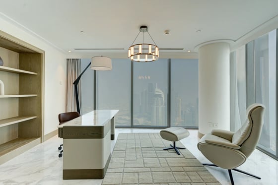 An elegant 5-bed apartment in Opera Grand, Downtown Dubai, picture 8