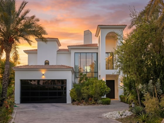 Vacant Lakefront Villa on an Extended Plot, picture 10
