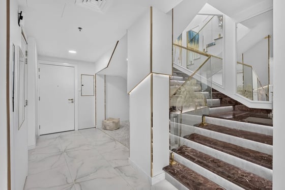 3 bedroom duplex for sale with sea view in Dubai Marina, picture 14