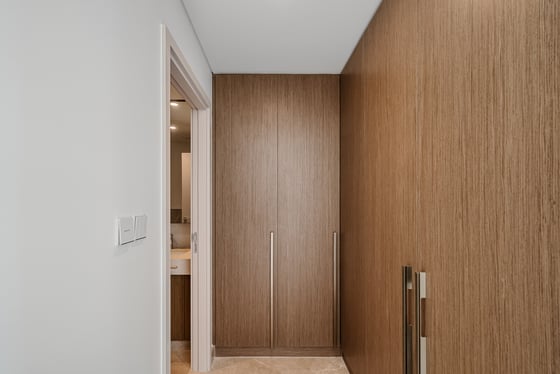 Best Price | High Floor | Palm & Downtown View, picture 7