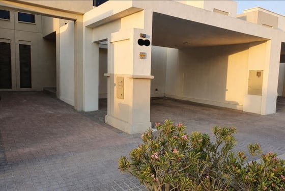 Motivated Seller | 3BR + Maid | Close To Pool, picture 1