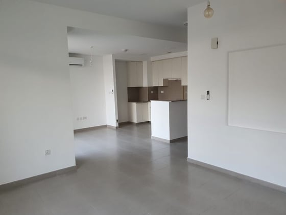 Motivated Seller | 3BR + Maid | Close To Pool, picture 2