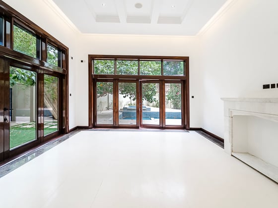 6 Bed | Private Pool | Renovation Opportunity | View Today, picture 5