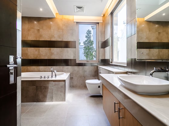 6 Bed | Private Pool | Renovation Opportunity | View Today, picture 17