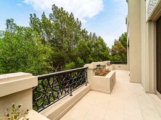 6 Bed | Private Pool | Renovation Opportunity | View Today, picture 22