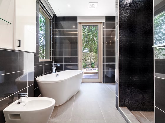 6 Bed | Private Pool | Renovation Opportunity | View Today, picture 21