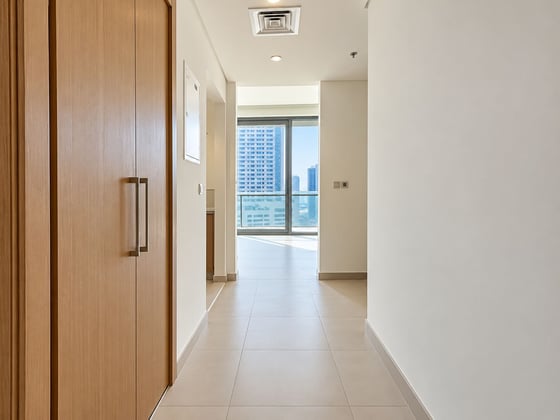 Bright and Open Layout | Mid Floor  | Spacious, picture 6