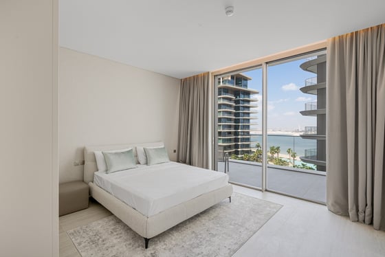 Luxury Furnished Beachfront Living | 3BR + Maid, picture 8