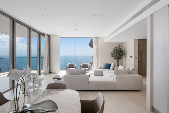 Luxury Furnished Beachfront Living | 3BR + Maid, picture 1