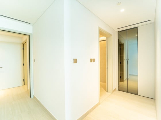 Vacant | Panoramic Sea Views | Spacious Layout, picture 16