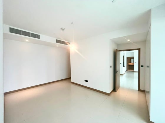 Chiller Free | Large Layout | Huge Balcony, picture 11