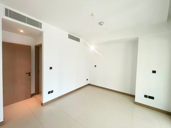 Chiller Free | Large Layout | Huge Balcony, picture 10