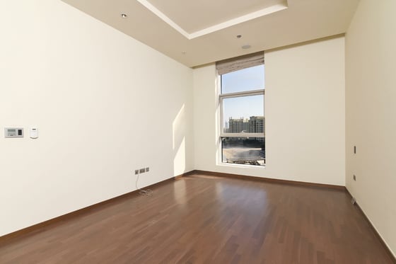 Spacious |  Low Floor | Available Now..., picture 7
