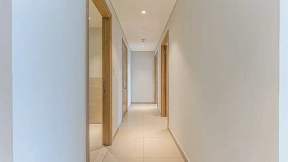 Vacant | Ready to Move | New............, picture 2