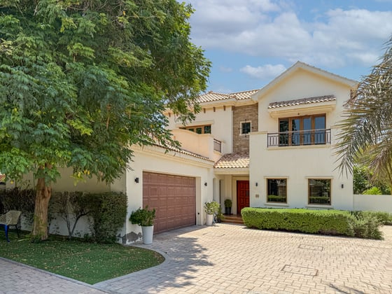 A Fairway Gem with Golf and Lake Views, picture 1