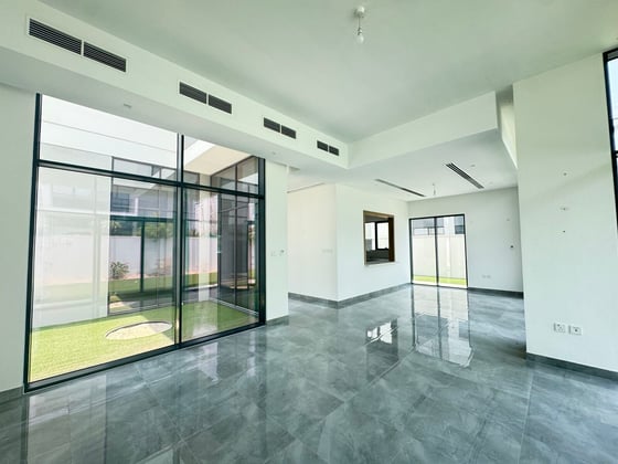Internal Location | Vacant | Maids Room., picture 2