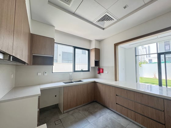 Internal Location | Vacant | Maids Room., picture 5