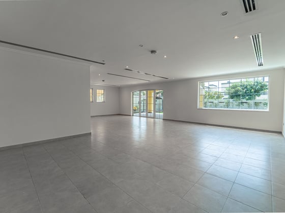 Vacant | Internal | Away From Cables | Landscaped, picture 5