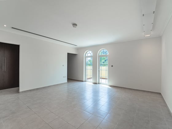 Vacant | Internal | Away From Cables | Landscaped, picture 17