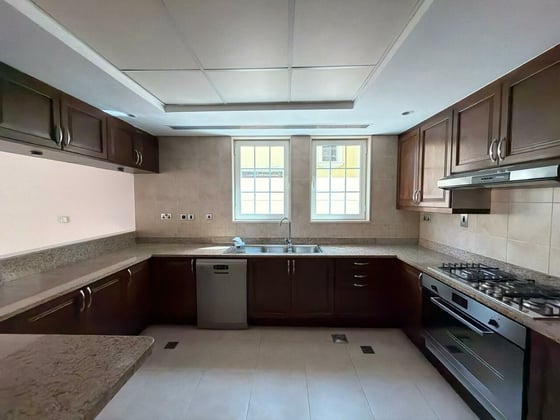 Extended | Internal | Vacant | Away From Cables, picture 8