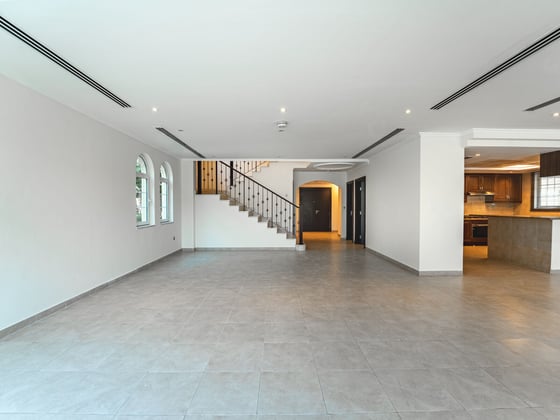 Vacant | Internal | Away From Cables | Landscaped, picture 7