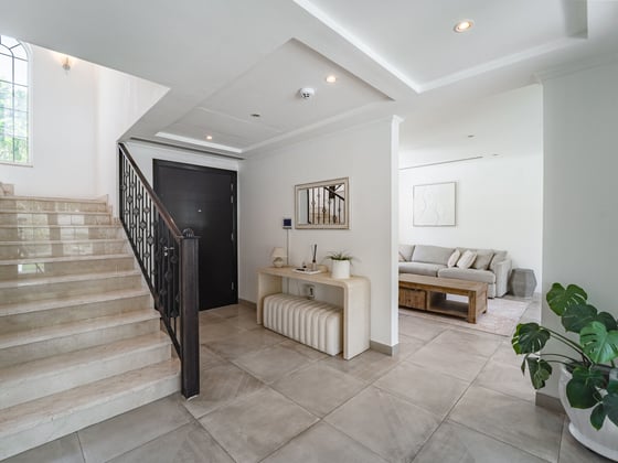 Fully Upgraded | Private Pool | Prime Location, picture 3