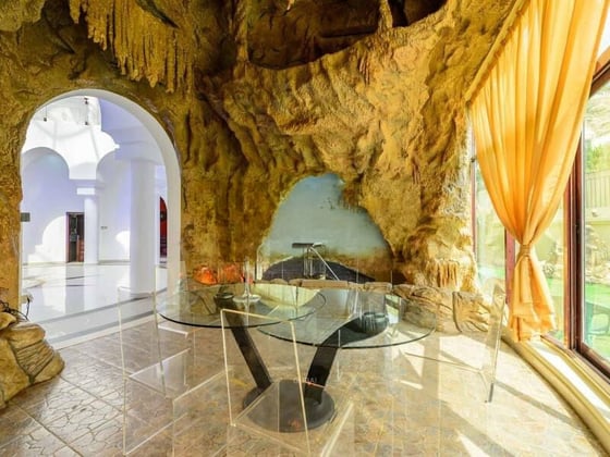 Stunning Villa with Lake Views and Elite Amenities, picture 16