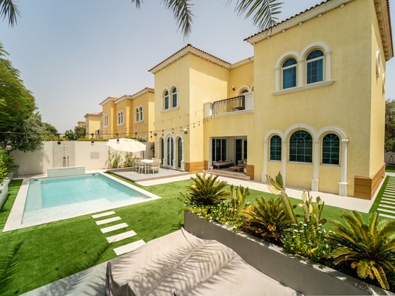 Fully Upgraded | Private Pool | Prime Location, picture 1