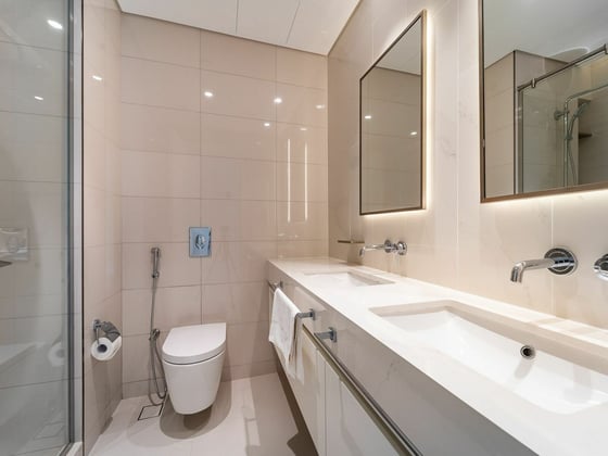 Great Deal | 5 Star Amenities| Palm & Marina views, picture 18
