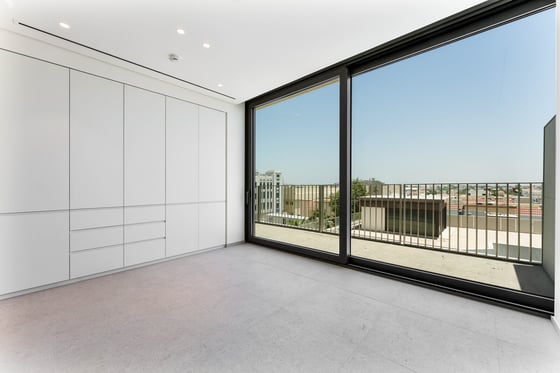 Ultra Luxury | Burj Khalifa View | Accepting Offer, picture 13