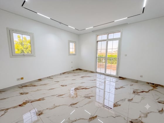 Upgraded | Ext Maids | Corner | Big Plot, picture 11