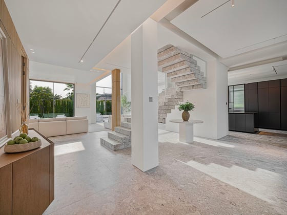 5 Beds Furnished | Extended Plot | Modern Villa, picture 3