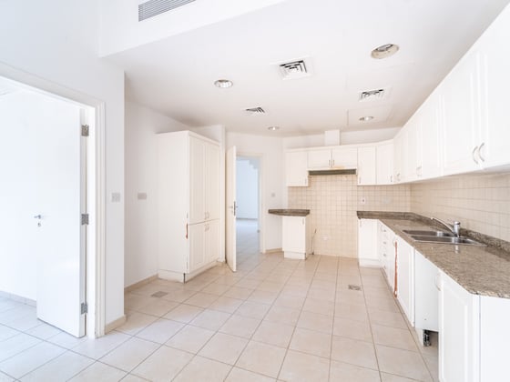 Spacious | Unfurnished  | Established Community, picture 8