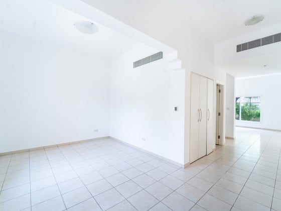 Spacious | Unfurnished  | Established Community, picture 2