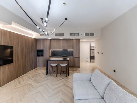 Fully Upgraded | Converted Layout | Fully Furnished, picture 3