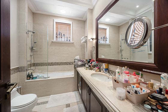 Exquisite 6-Bedroom Villa | Golf Course View, picture 10