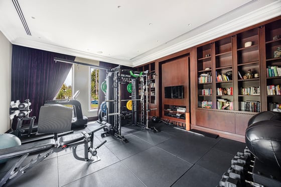 Exquisite 6-Bedroom Villa | Golf Course View, picture 17