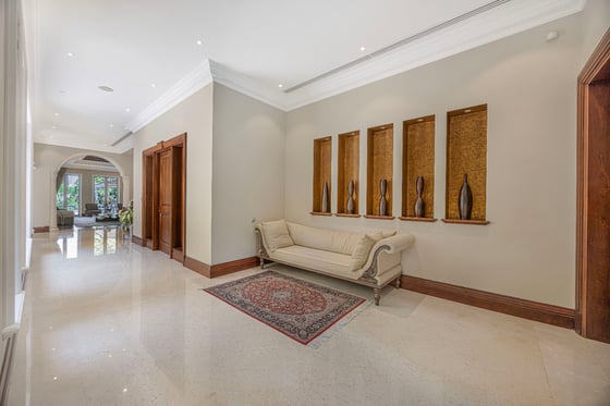 Exquisite 6-Bedroom Villa | Golf Course View, picture 11