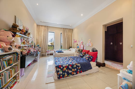 Exquisite 6-Bedroom Villa | Golf Course View, picture 30