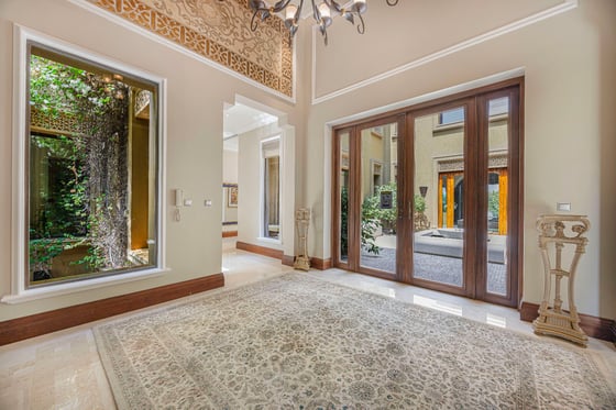 Exquisite 6-Bedroom Villa | Golf Course View, picture 6