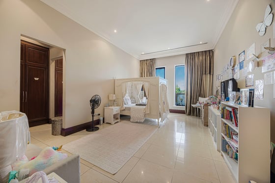 Exquisite 6-Bedroom Villa | Golf Course View, picture 27