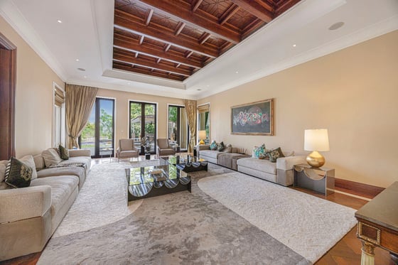 Exquisite 6-Bedroom Villa | Golf Course View, picture 4