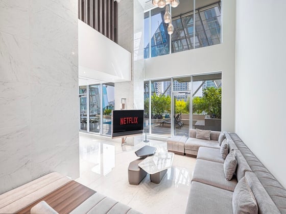 Upgraded | Luxury Waterfront | Private Pool, picture 11