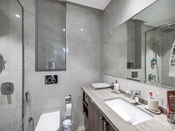Upgraded | Luxury Waterfront | Private Pool, picture 19