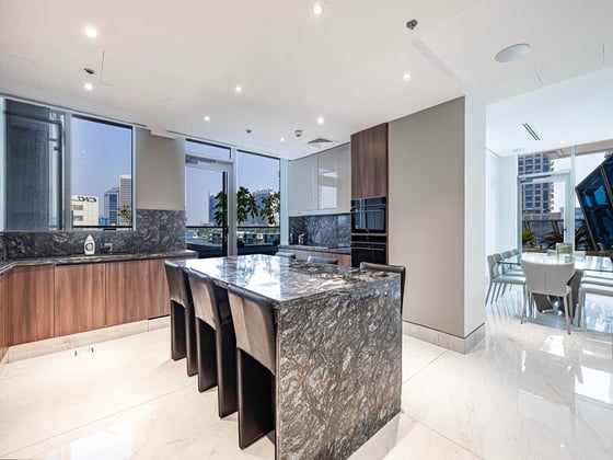 Upgraded | Luxury Waterfront | Private Pool, picture 12