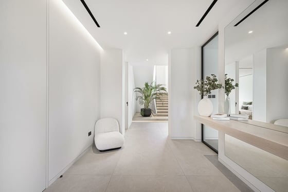Timeless Garden hall Retreat I Jumeirah Islands, picture 8