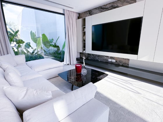 4 Bedroom | Available in July | Furnished, picture 7