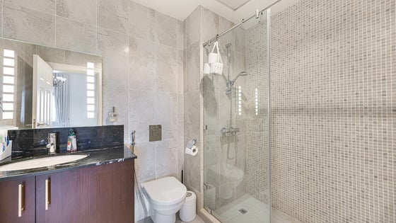 Exclusive | Golf & Lake View | Prime Location, picture 13