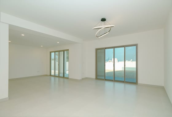 Vacant | Maids Room | Brand New | Family Community, picture 5