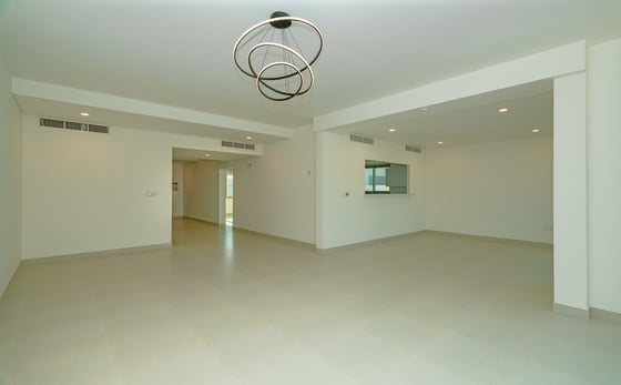 Vacant | Maids Room | Brand New | Family Community, picture 4